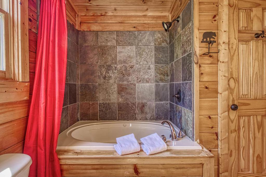 Heavenly Bear, Hot Tub, 1089 Of Free Attraction Tickets For Each Paid Day, Dollywood And More Sevierville Exterior foto